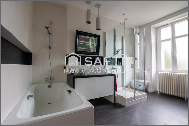 Maison de maîtres - 195 m² - 7 pièces