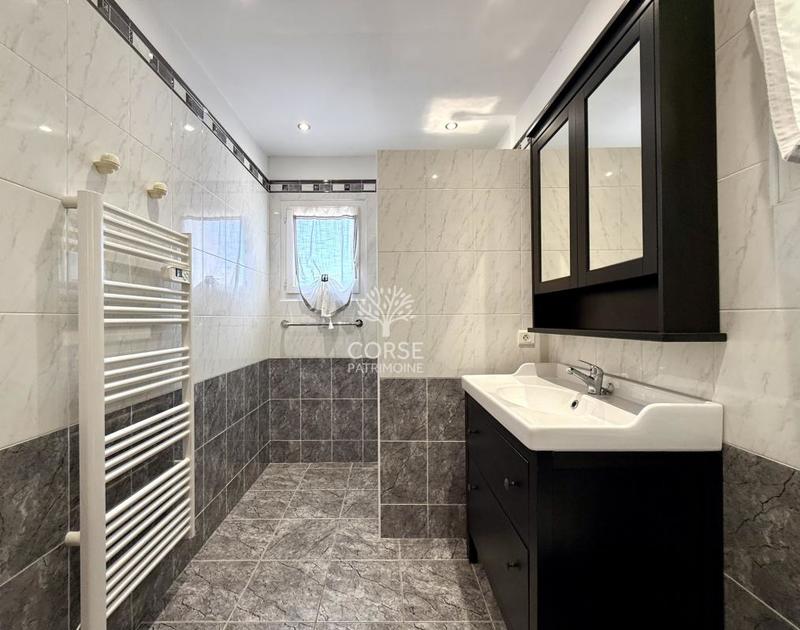 Villa - 185 m² - 5 pièces