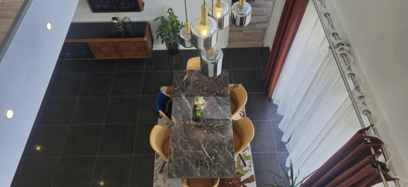 Maison - 170 m² - 7 pièces