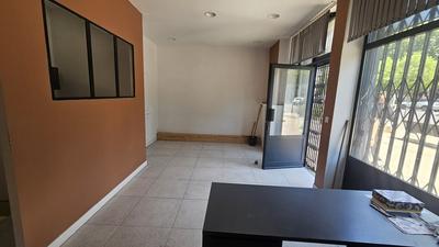 Magasins - 49 m² - 1 pièce