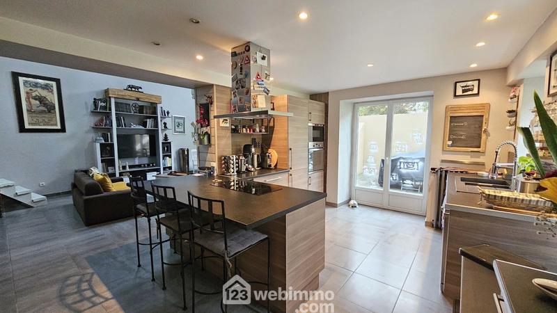 Maison - 162 m² - 6 pièces