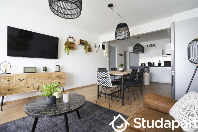 Chambre - 13 m² - 1 pièce