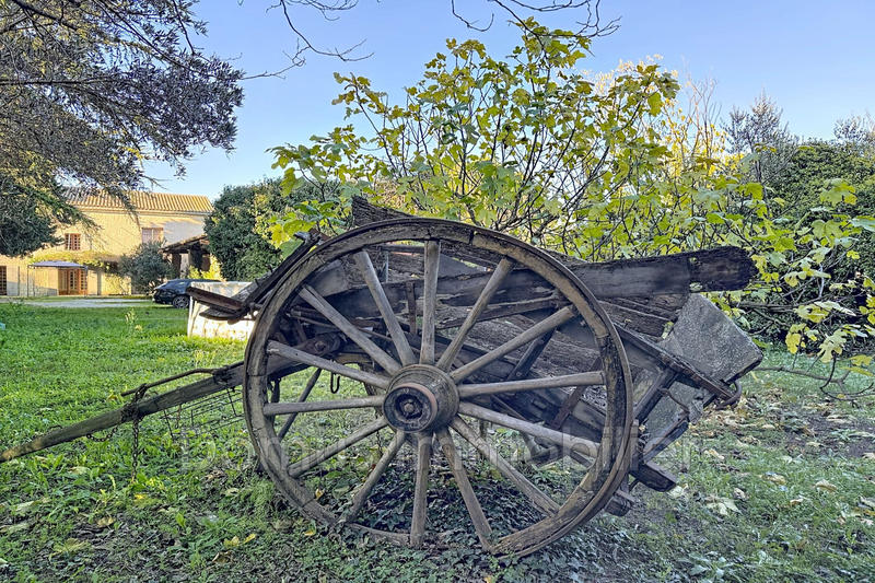 Mas - 137 m² - 7 pièces