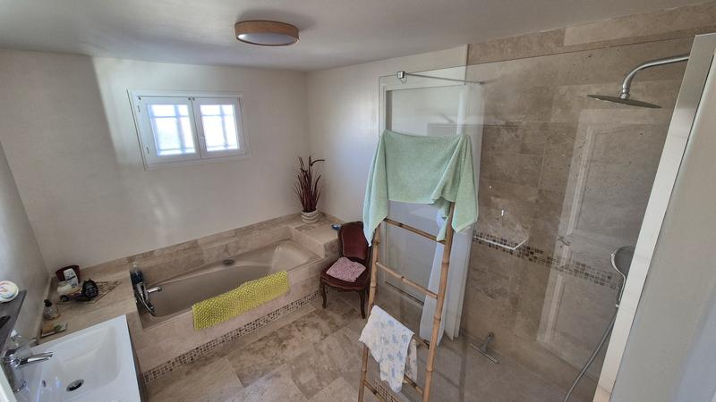 Maison - 130 m² - 8 pièces