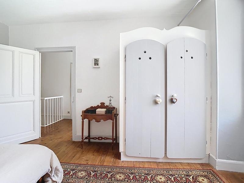 Maison - 231 m² - 10 pièces