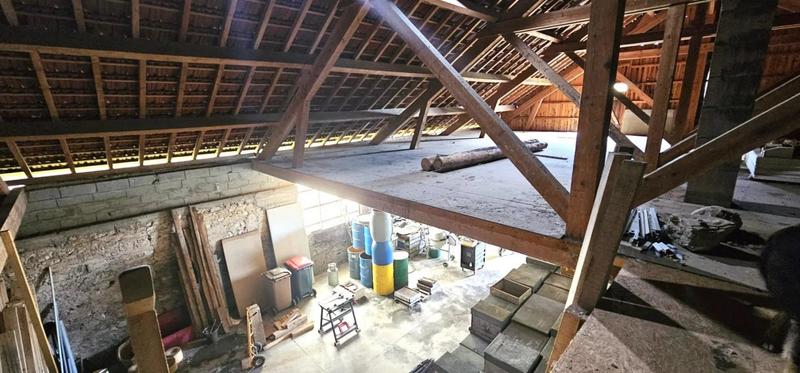 Maison - 240 m² - 6 pièces