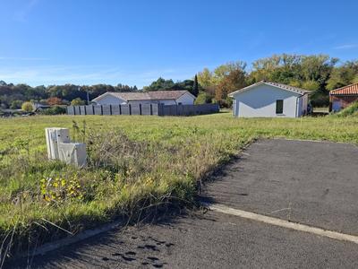 Terrain constructible - 563 m²