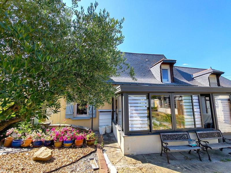 Maison - 120 m² - 6 pièces