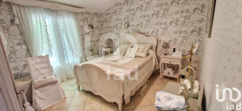 Maison - 205 m² - 6 pièces