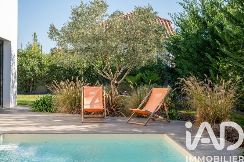 Maison - 202 m² - 6 pièces