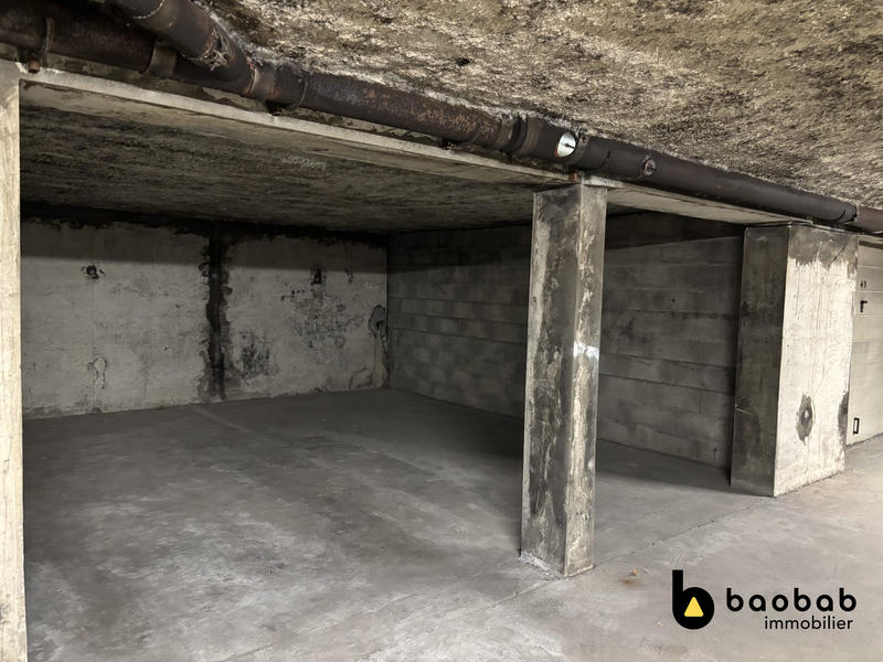 Parking / Garage - 14 m²