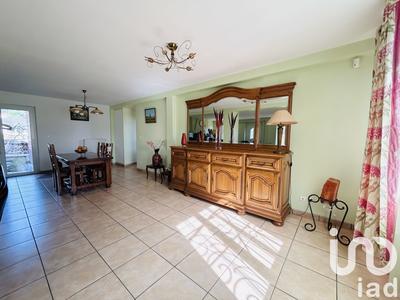 Maison - 256 m² - 8 pièces
