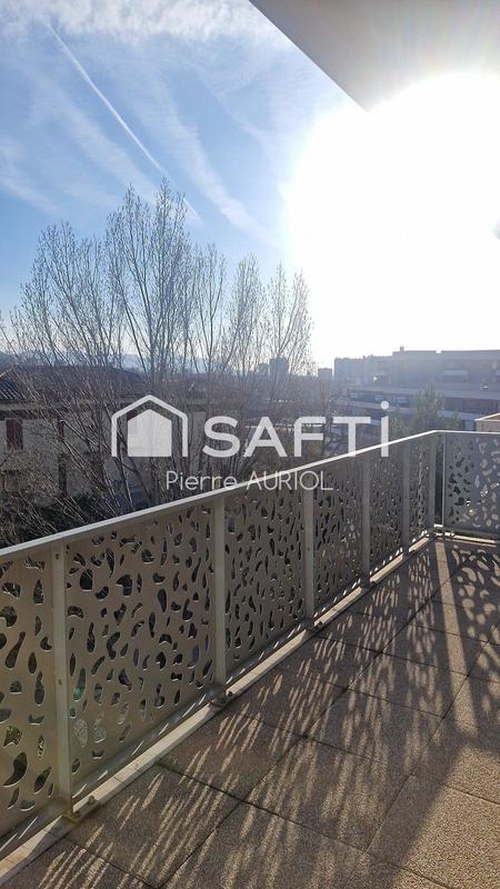 Appartement - 94 m² - 4 pièces