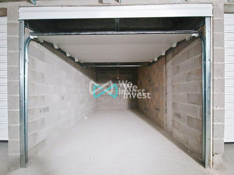 Parking / Garage - 13 m²