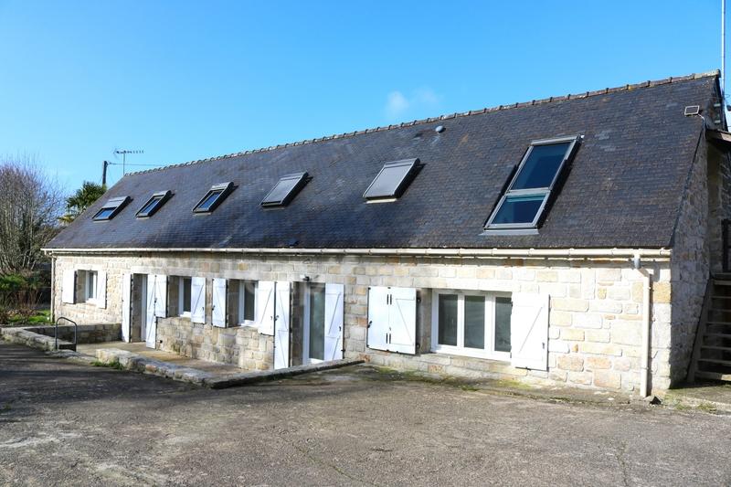 Maison en pierre - 177 m² - 7 pièces