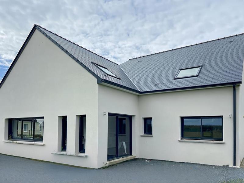 Maison - 210 m² - 6 pièces