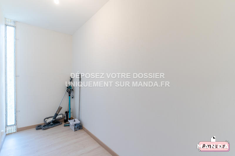 Chambre - 10 m² - 5 pièces
