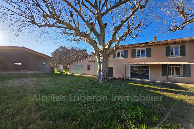 Mas - 200 m² - 6 pièces
