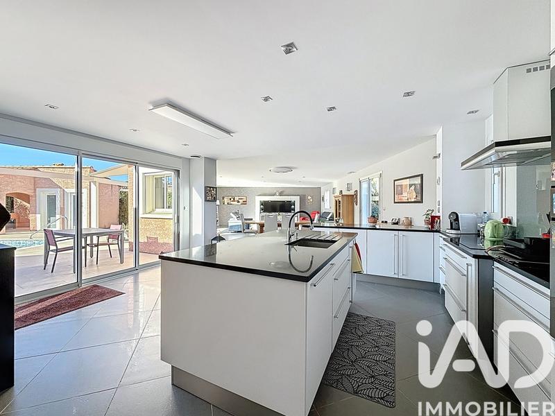 Maison - 198 m² - 7 pièces