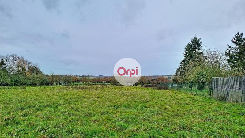 Terrain constructible - 5 000 m²