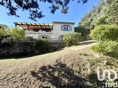 Maison - 238 m² - 10 pièces