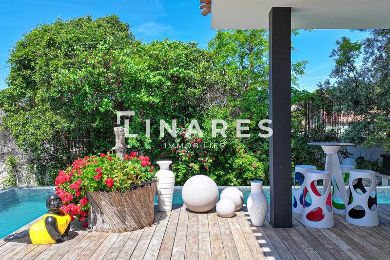 Maison - 350 m² - 4 pièces