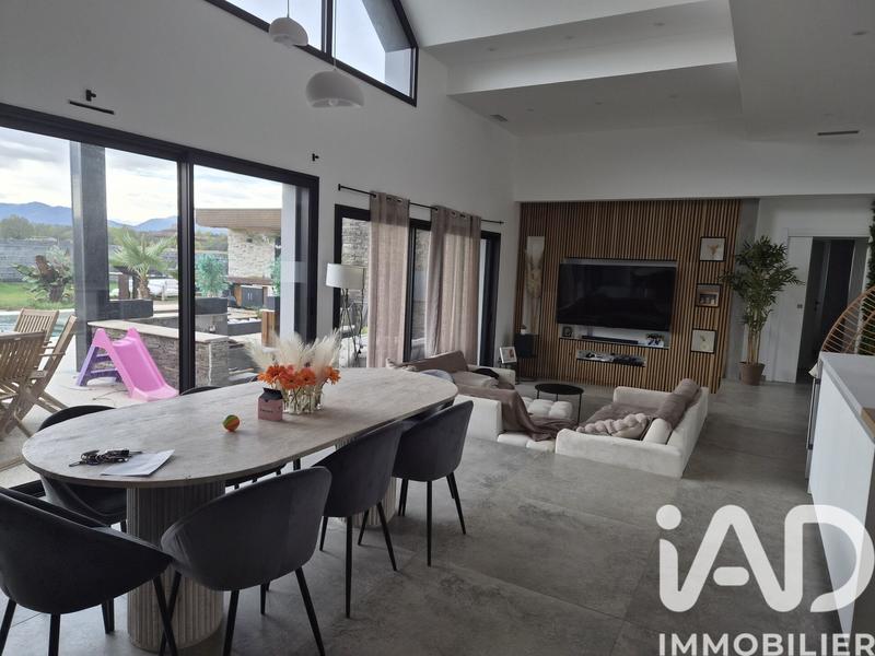 Maison - 171 m² - 5 pièces