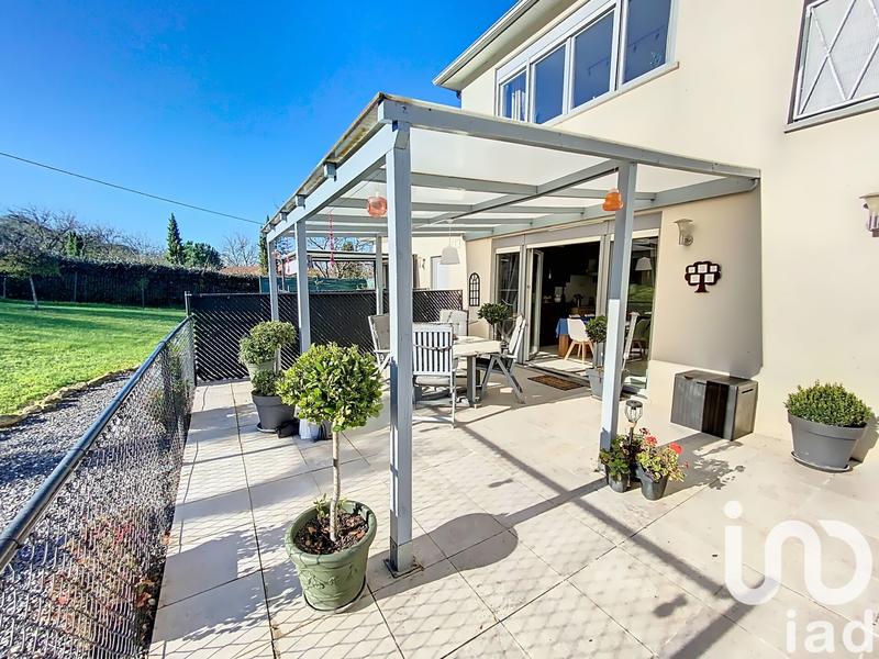 Maison - 208 m² - 9 pièces