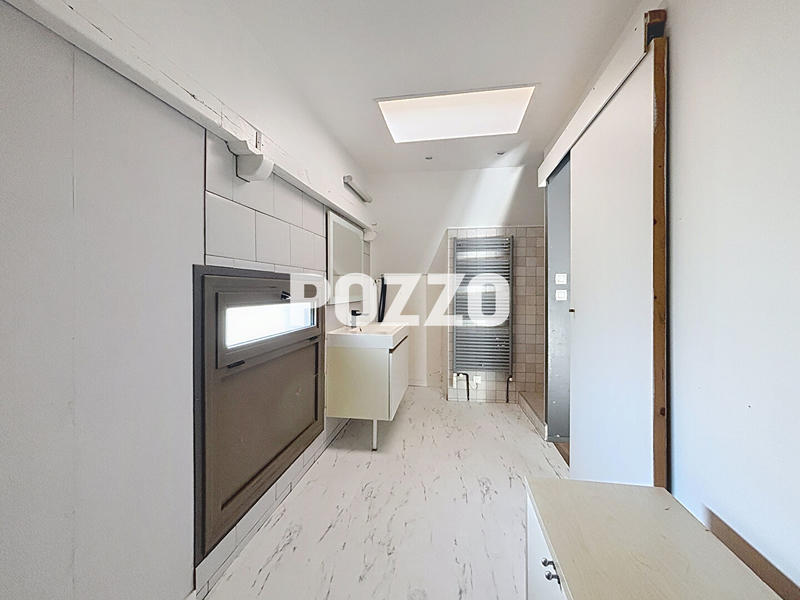 Maison - 165 m² - 6 pièces