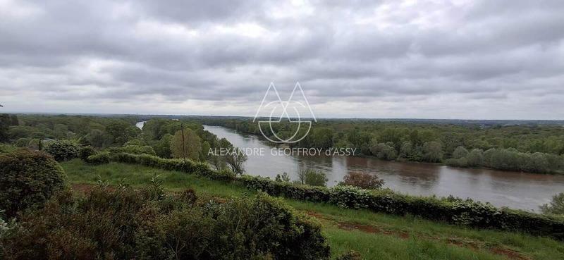 Château - 1 800 m² - 70 pièces