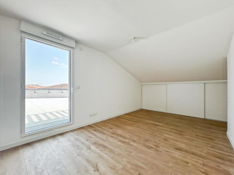 Appartement - 92 m² - 4 pièces