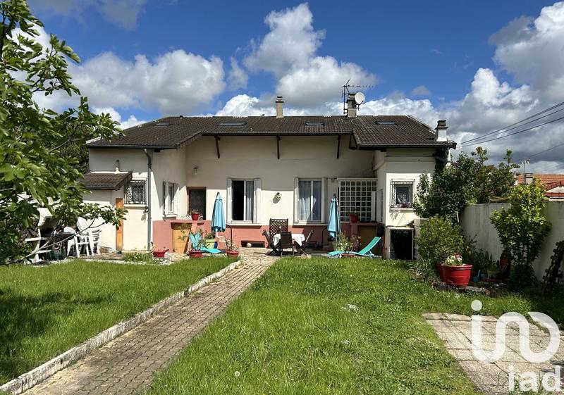 Maison - 99 m² - 6 pièces