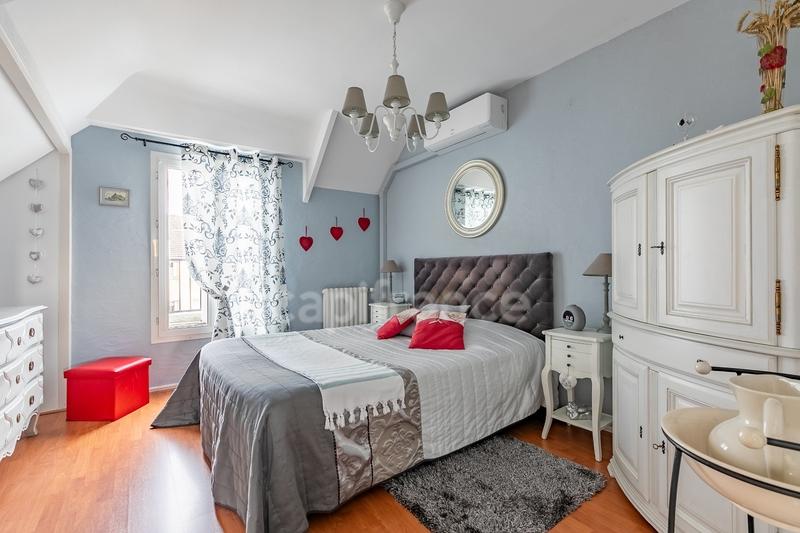 Appartement - 130 m² - 6 pièces