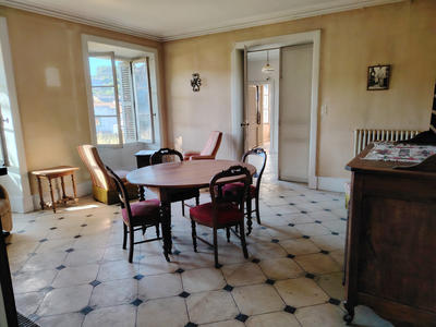 Maison - 193 m² - 6 pièces