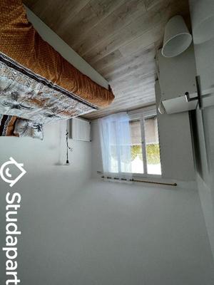 Chambre - 9 m² - 1 pièce