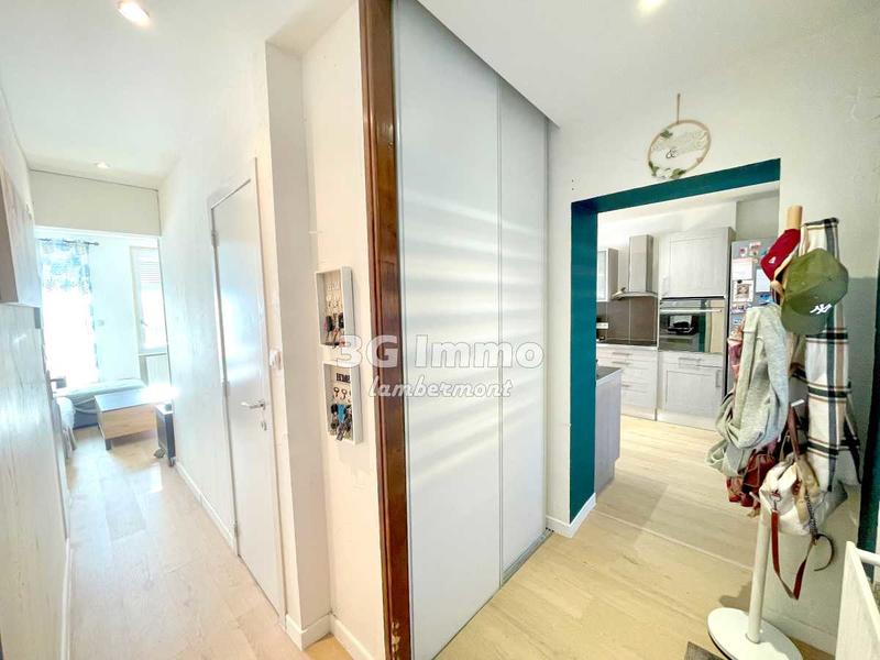 Maison jumelée - 82 m² - 4 pièces
