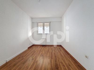 Appartement - 65 m² - 4 pièces