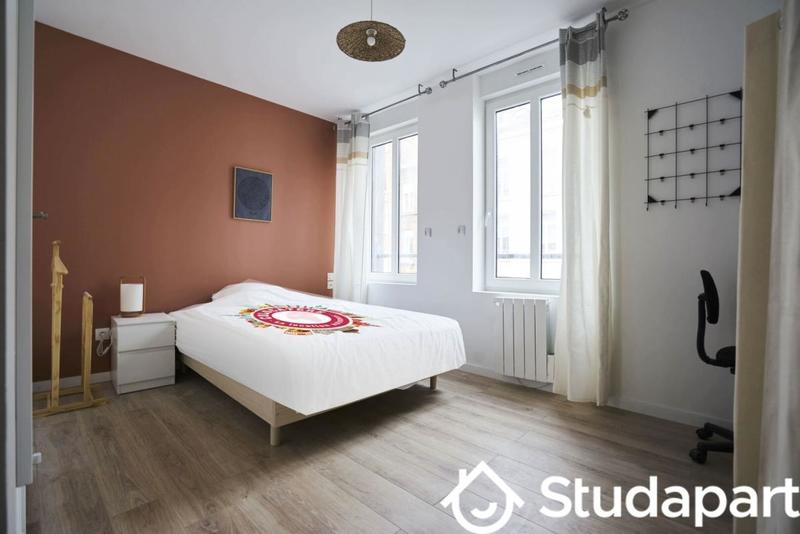 Chambre - 11 m² - 1 pièce