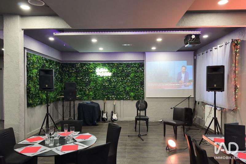 Local commercial - 305 m²