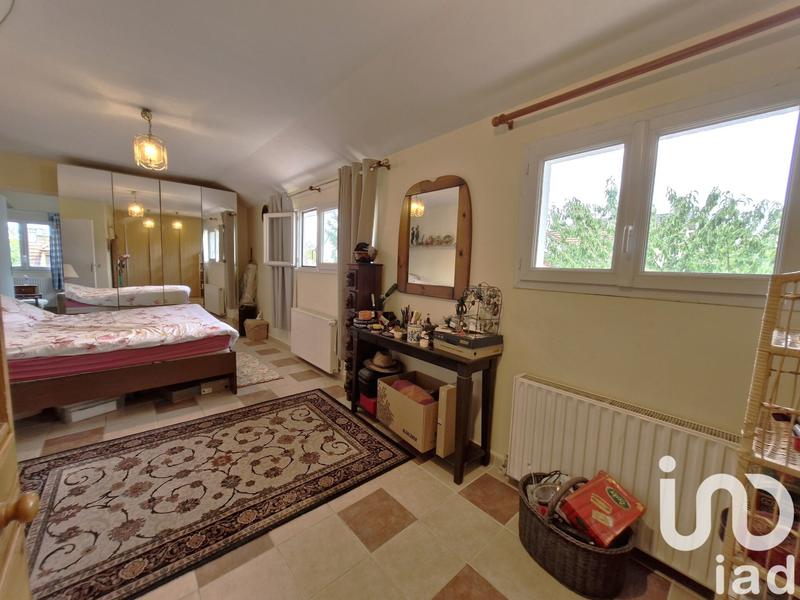 Maison - 184 m² - 9 pièces