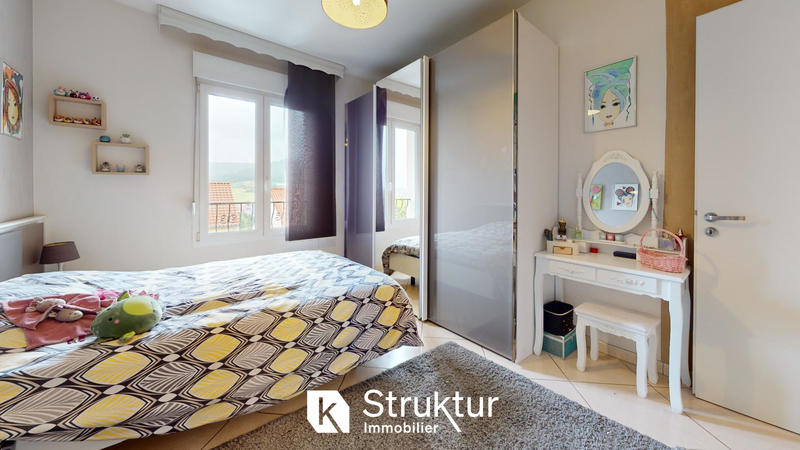 Maison - 247 m² - 7 pièces