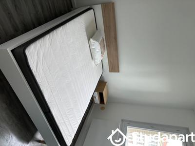Chambre - 11 m² - 1 pièce