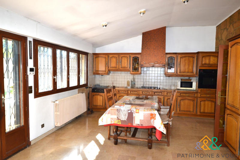 Maison traditionnelle - 167 m² - 6 pièces