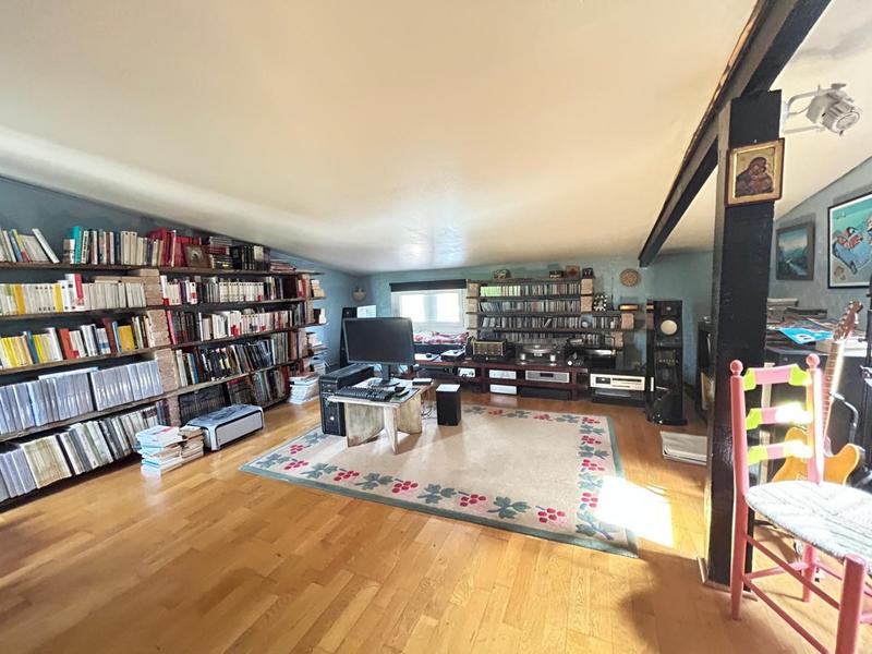 Villa - 202 m² - 7 pièces