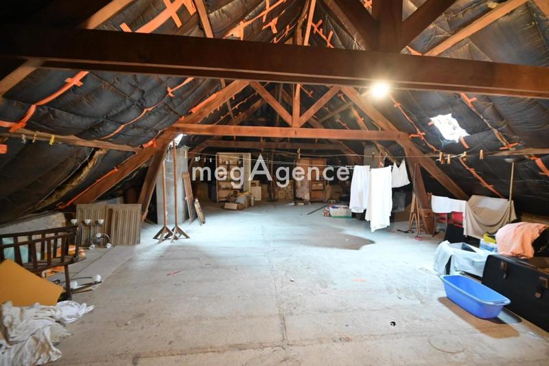 Maison - 177 m² - 7 pièces