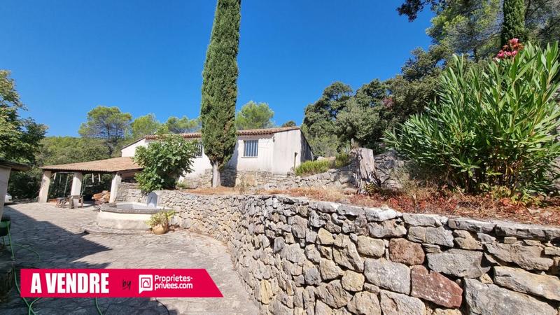 Propriété - 225 m² - 10 pièces