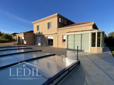 Villa - 194 m² - 4 pièces