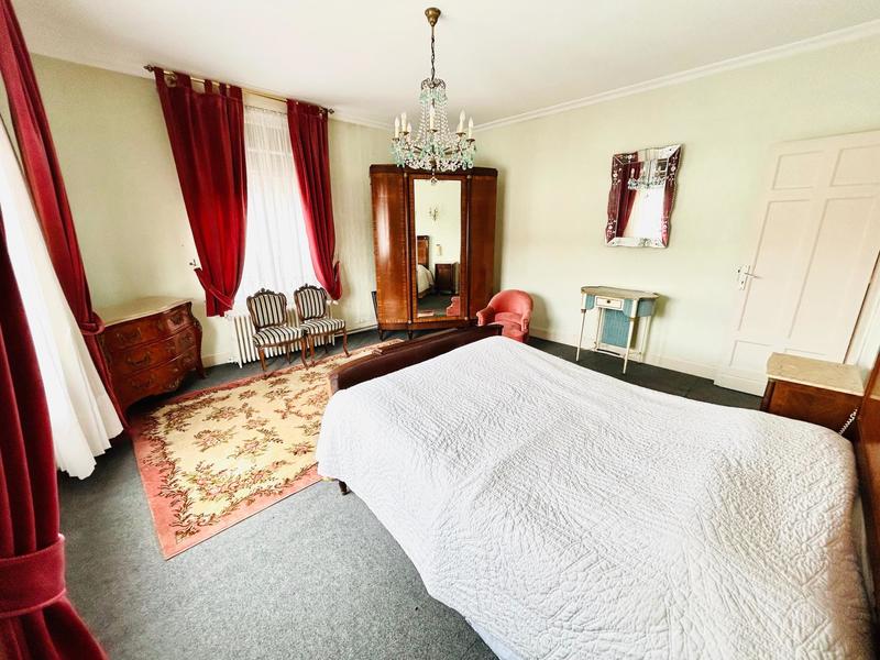 Maison de maîtres - 190 m² - 8 pièces