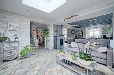 Demeure - 165 m² - 7 pièces