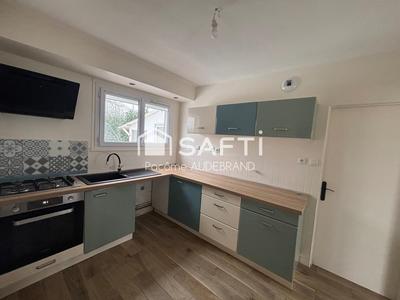 Maison - 99 m² - 5 pièces